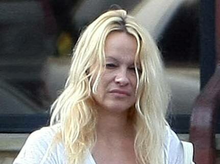 Pamela Anderson Photo Without Make-Up (oops) Pamela Anderson Photo Without Make-Up (oops)
