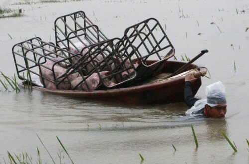 Thailand Flooding 2011 Video  Thailand Flooding 2011 Video